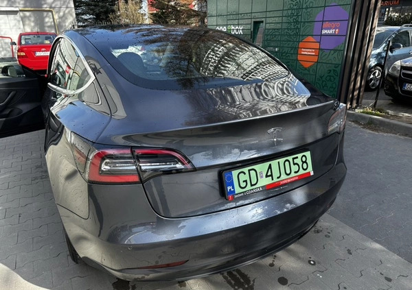 Tesla Model 3 cena 114000 przebieg: 36000, rok produkcji 2020 z Gdańsk małe 37